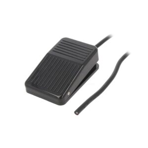 INTERRUPTOR DE PIE 1NO+1NC 10A NEGRO CABLE 1M