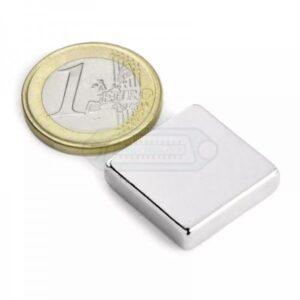 IMÁN DE NEODIMIO BLOQUE NIQUELADO 20x20x5mm 6kg N42