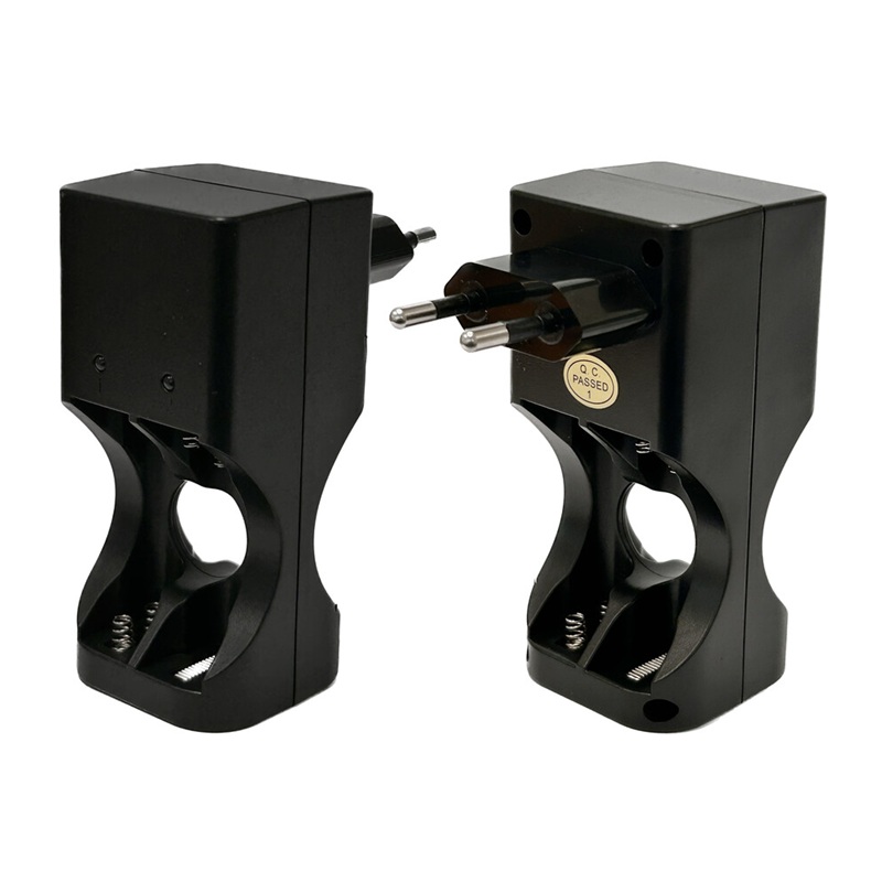 CARGADOR ENCHUFABLE BATERÍAS Ni-Cd/Ni-MH 2-4 BATERÍ­AS AA/AAA