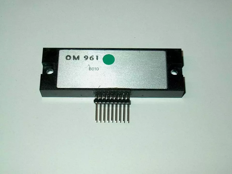 AMPLIFICADOR DE POTENCIA 60 WATIOS OM 961
